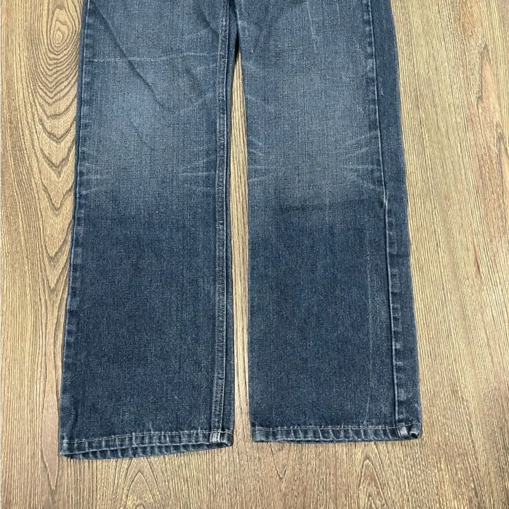 Levis details mid